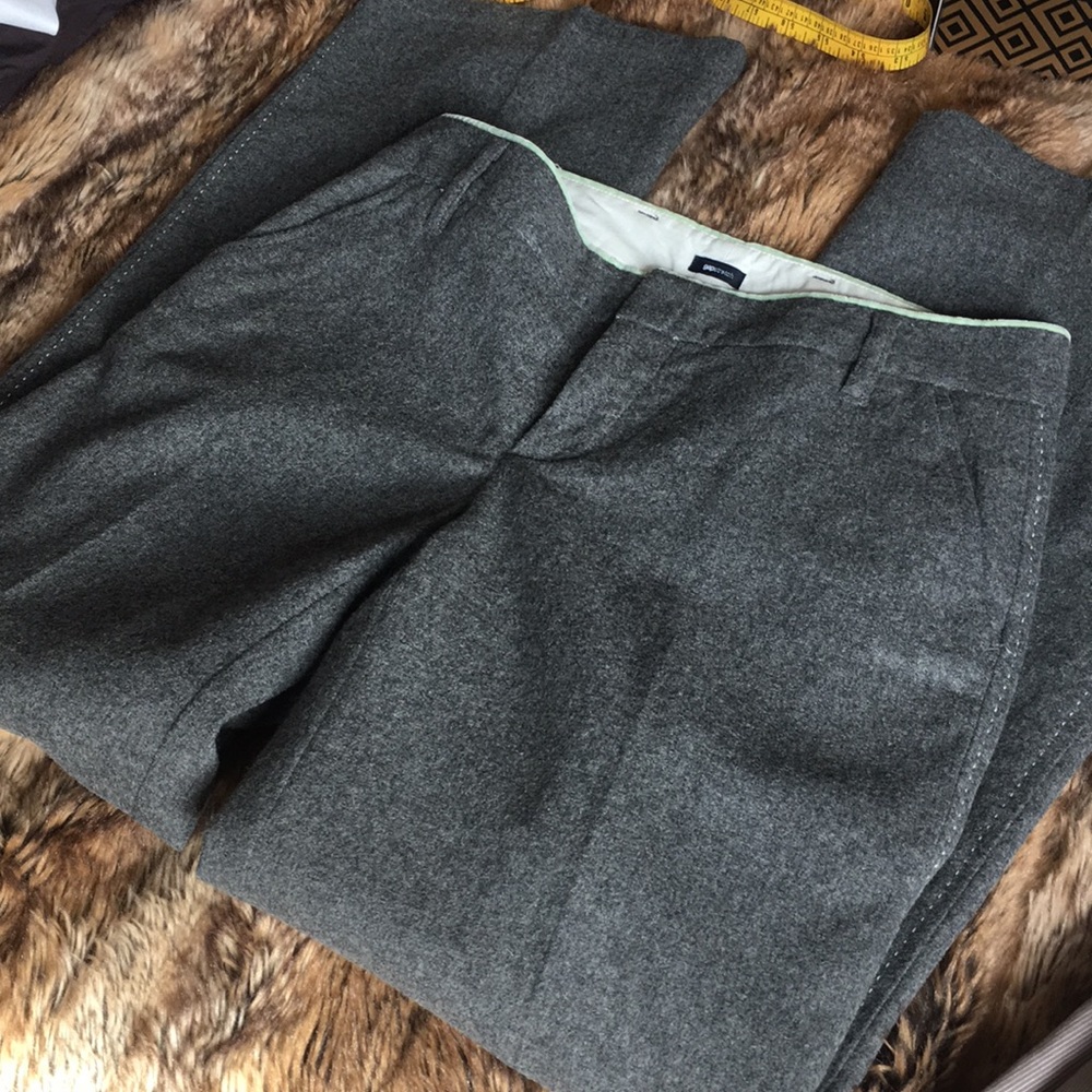 Gap charcoal gray